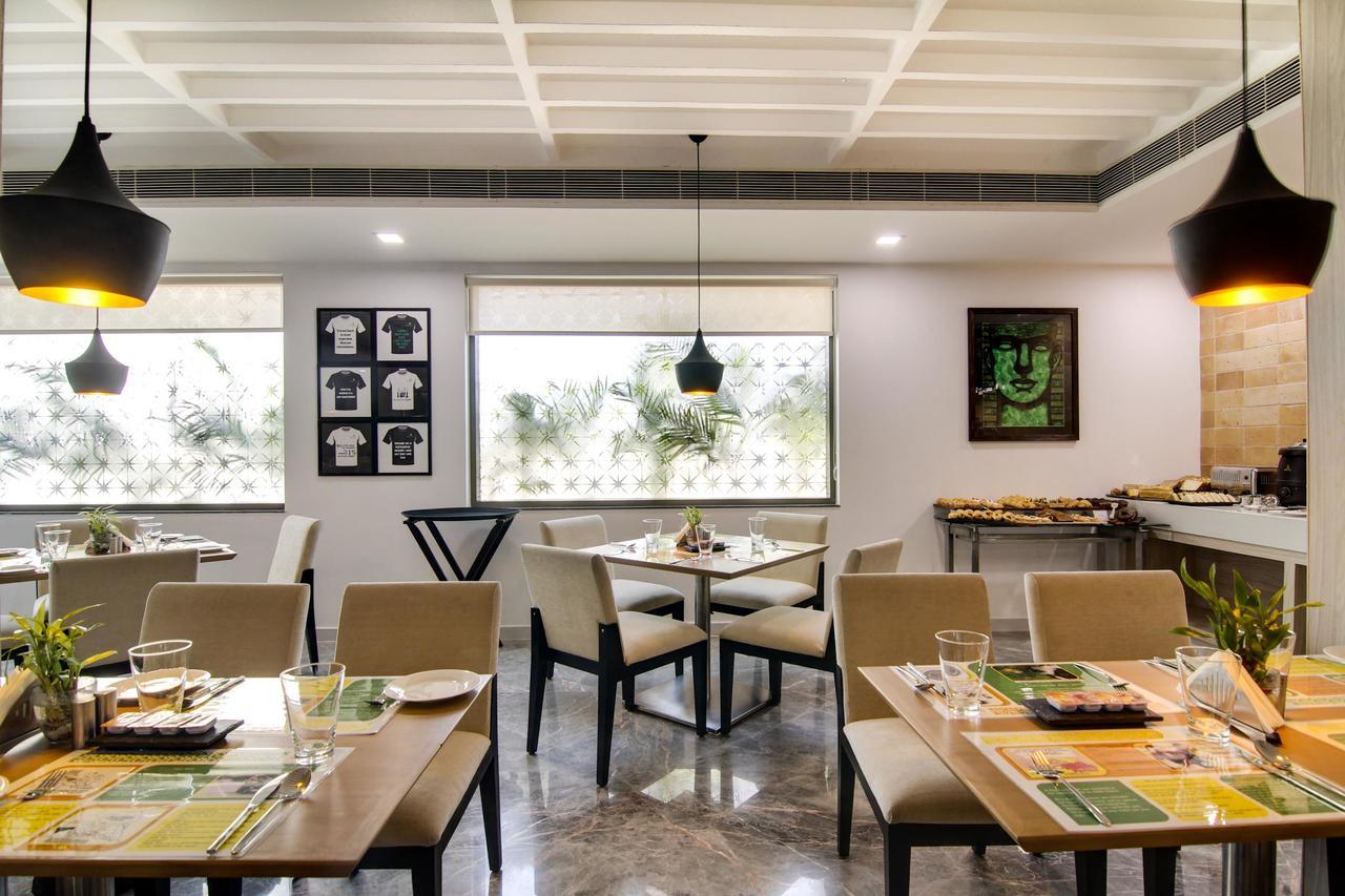 Lemon Tree Hotel, Banjara Hills, Hyderabad Exteriör bild